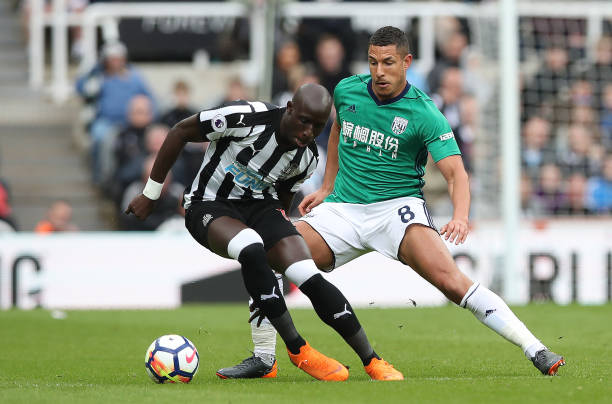 表现得如同 表现得如同