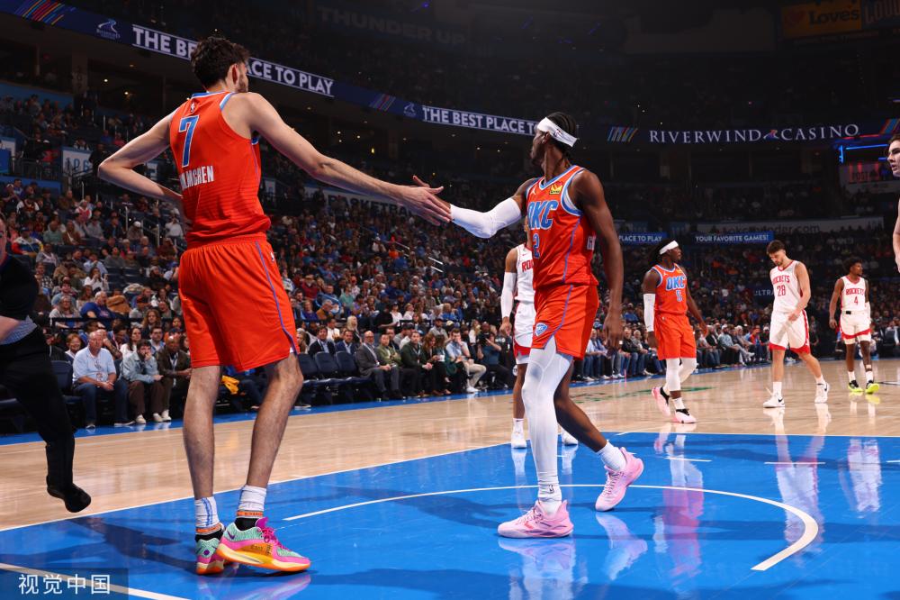 在张雷的指 在张雷的指